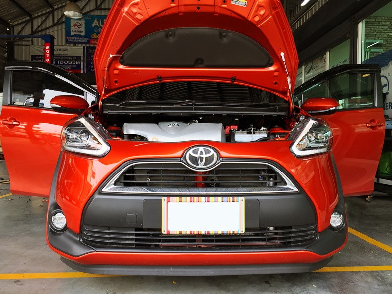 TOYOTA SIENTA ติดแก๊ส LPG